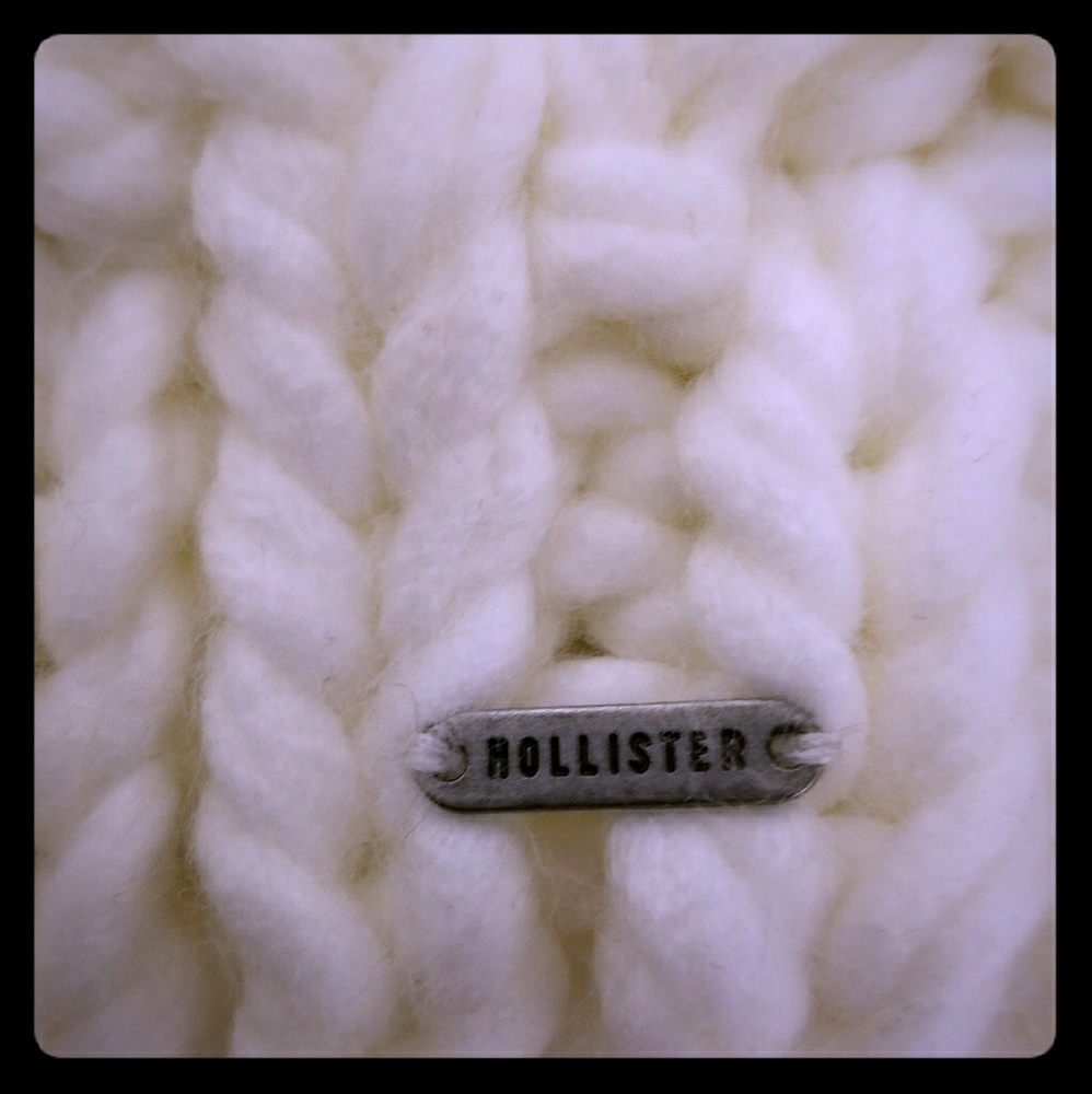 Hollister Beanie NWOT
